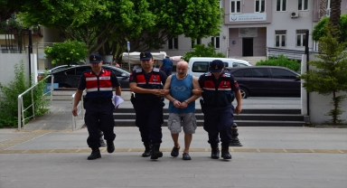 Manavgat'ta aranan şüpheli başkasına ait kimlikle yakaladı