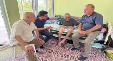 Milletvekili Uslu Demre'de hasta ziyaretlerinde bulundu