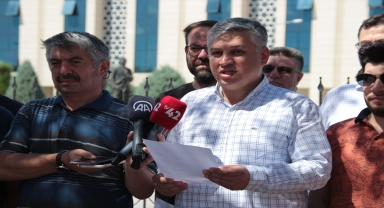 ÖNDER İmam Hatipliler Derneği üyelerinden şarkıcı Gülşen'e tepki