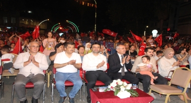 Orhan Hakalmaz, 30 Ağustos Zafer Bayramı nedeniyle Serik’te konser verdi