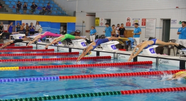 Paletli Yüzme Kulüplerarası Türkiye Şampiyonası, Kayseri'de devam ediyor
