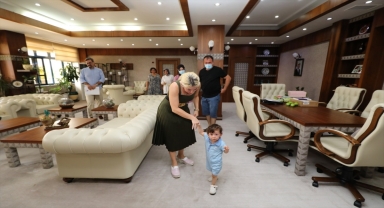 Rektör Özkan, rahim nakliyle dünyaya gelen 