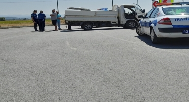 Seydişehir'de pikapla otomobilin çarpıştığı kazada 1 kişi yaralandı
