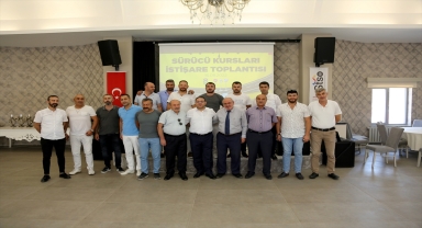 Sivas'ta sürücü kursu temsilcileriyle istişare toplantısı yapıldı