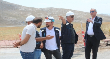 Yunak'ta doğalgaz altyapısı için ilk kazma vuruldu