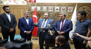 AK Parti Afyonkarahisar Milletvekili Eroğlu, Aksaray Valiliğini ziyaret etti 