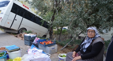 Aksaray'da devrilen öğrenci servisinin sürücüsü öldü