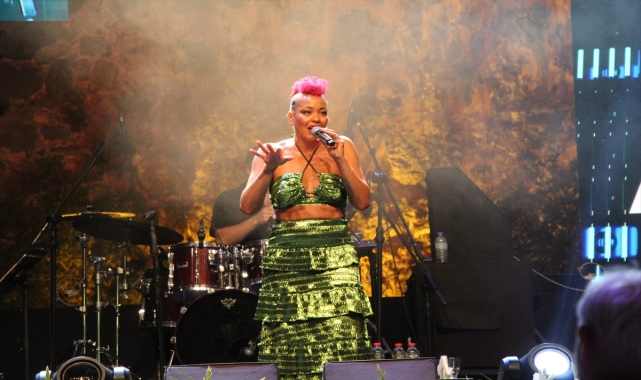 Alanya Caz Günleri'nde Maya Azucena ve Carlton Smith sahne aldı