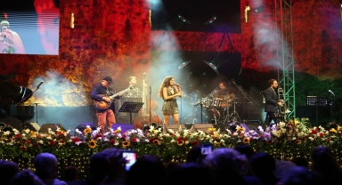 Alanya Caz Günleri'nde Önder Focan ve Barbaros sahne aldı