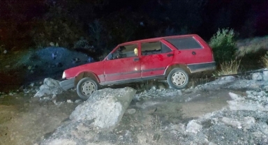 Alanya'da şarampole devrilen otomobilin sürücüsü öldü