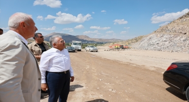 Başkan Büyükkılıç, yol yapım çalışmalarını inceledi