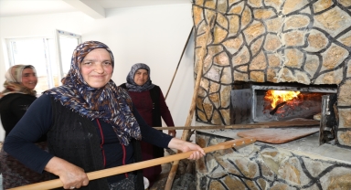 Çubuk Belediyesi mahallelere halkın kullanımı için taş fırınlar yapıyor