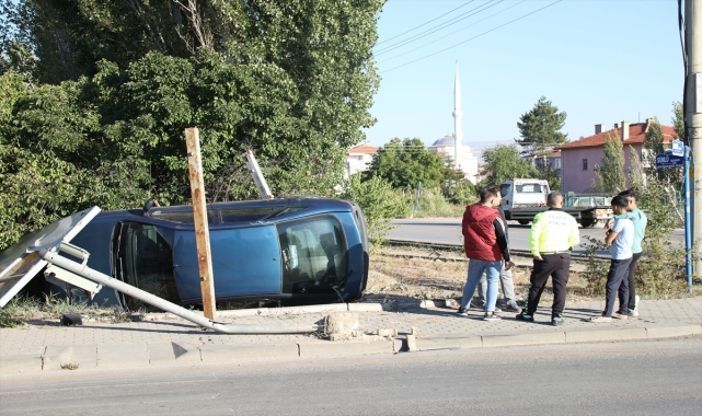 Çubuk'ta trafik kazasında 2 kişi yaralandı