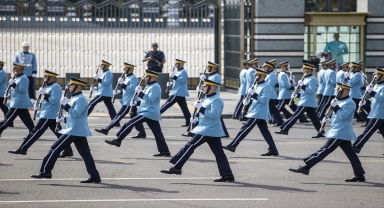 Cumhurbaşkanlığı Muhafız Alayı Tüfekli Gösteri Bölüğü nöbet değişimi gösterisi gerçekleştirildi