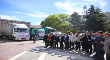 Eskişehir'den Pakistan'daki sel bölgesine insani yardım malzemesi gönderildi