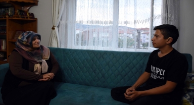 İşitme engelli 3 kardeş yaşama tutunma azmiyle örnek oluyor