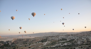 Kapadokya'da balon turlarına ağustosta 88 bin 244 turist katıldı