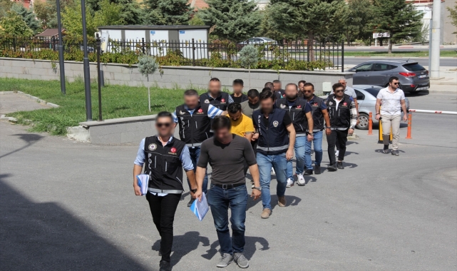 Karaman'da uyuşturucu operasyonunda 5 zanlı tutuklandı
