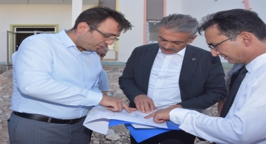 Karaman Valisi Akkoyun okul inşaatlarında incelemelerde bulundu