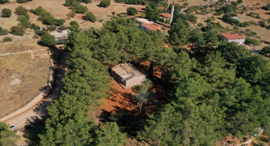 Kaş'ta 30 yıldır kullanılmayan okul binası yeniden hayat buluyor 