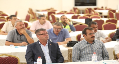 Kayseri Büyükşehir Belediye Başkanı Büyükkılıç, muhtarlarla toplantı yaptı 