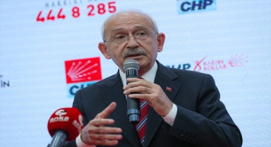 Kılıçdaroğlu ve eşi, şiddet gören bir kadının hikayesinin anlatıldığı 