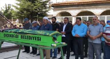 Kırşehir'de eşi tarafından öldürülen kadın toprağa verildi