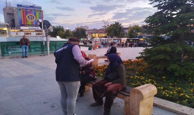 Kırşehir’de polis ekipleri siber suçlara karşı vatandaşları bilgilendirdi