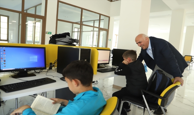 Kızılcahamam Millet Kıraathanesi gençlerin hizmetinde