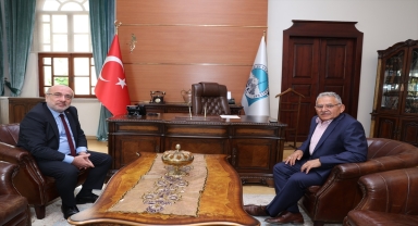 Rektörler Karamustafa ve Altun'dan Başkan Büyükkılıç'a ziyaret