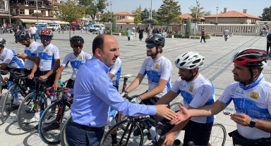 Sağlıklı çevre için İstanbul'dan yola çıkan bisiklet takımı Konya'ya ulaştı