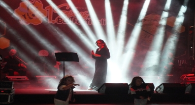 Sivas'ta THM korosu ses sanatçıları bal festivalinde sahne aldı