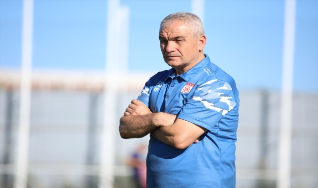 Sivasspor Teknik Direktörü Rıza Çalımbay'dan