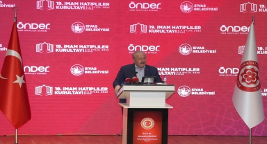 TBMM Başkanı Şentop, Sivas'ta 19. İmam Hatipliler Kurultayı'nda konuştu: (1)