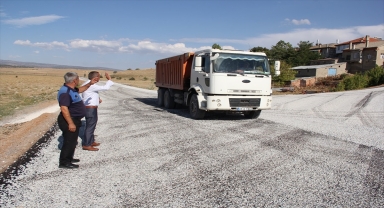 Yalıhüyük'te asfaltlama çalışmaları