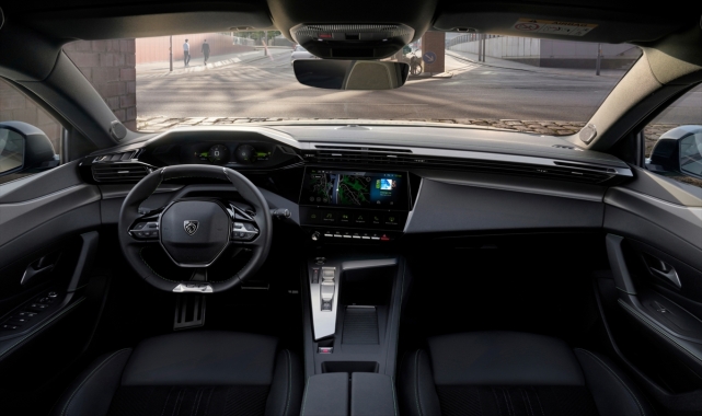 Yeni Peugeot 308 Türkiye'de satışa sunuldu