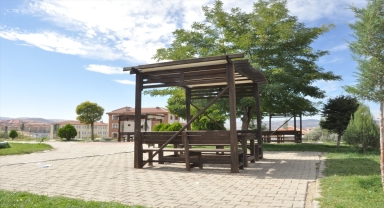 Yerköy Belediyesinin park çalışmaları sürüyor