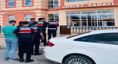 Yozgat'ta iş makinesinden mazot çaldıkları iddiasıyla 4 zanlı tutuklandı