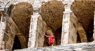 Yurtlar ücretsiz tahsis edilince yaklaşık 10 bin gencin tercihi Antalya oldu