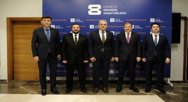 AK Parti heyeti EOSB Yönetim Kurulu Başkanı Küpeli'yi ziyaret etti