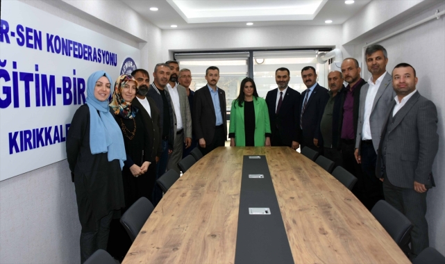 AK Parti'li Sarıeroğlu, Kırıkkale'de ziyaretlerde bulundu