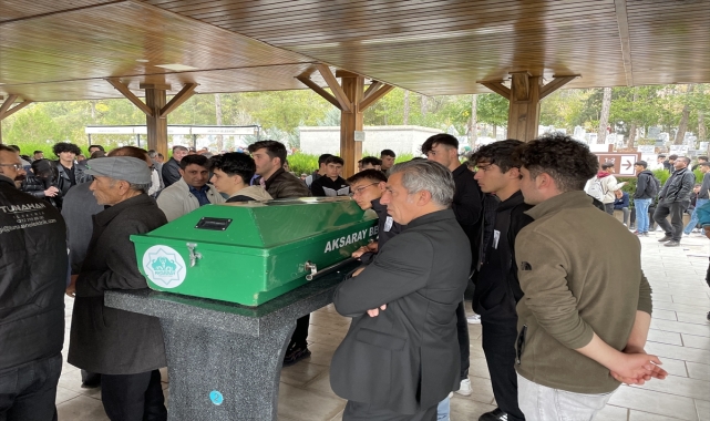 Aksaray'da akıma kapılarak hayatını kaybeden öğretmenin cenazesi defnedildi