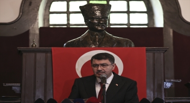 Ankara'nın başkent oluşunun 99'uncu yıl dönümü dolayısıyla Seğmen Alayı düzenlendi