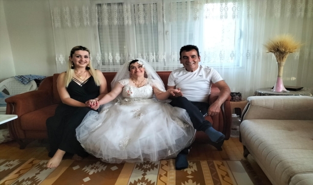 Antalya'da down sendromlu Songül Çam için düğün töreni düzenlendi