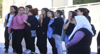 Antalya'da otomobilin çarptığı skuterdeki 2 genç öldü