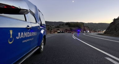 Antalya'da otomobille çarpışan motosikletin sürücüsü yaşamını yitirdi 