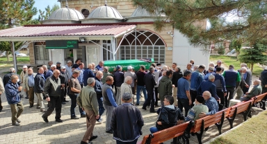 Antalya'daki trafik kazasında ölen genç kadının cenazesi Konya'da defnedildi