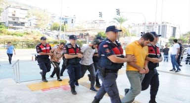 Antalya'daki uyuşturucu operasyonunda 6 zanlı tutuklandı