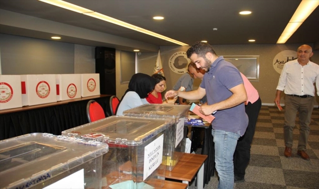 Antalya Ticaret Borsası Yönetim Kurulu Başkanlığı'na Ali Çandır yeniden seçildi