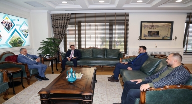 Azerbaycan'ın Şuşa şehri Valisi Abbasov'dan Başkan Yalçın'a teşekkür 